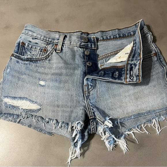 LEVIS’S 501 Jean Short in Waveline - Picture 4 of 6